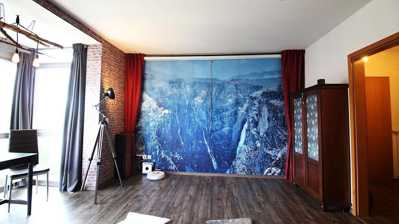 Home Cinema, Parking Space ヴュルツブルク エクステリア 写真
